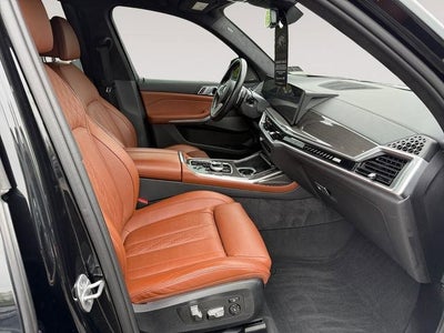 2024 BMW X7 M60i