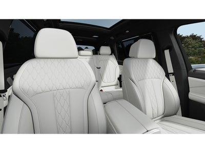 2027 BMW X7 M60i