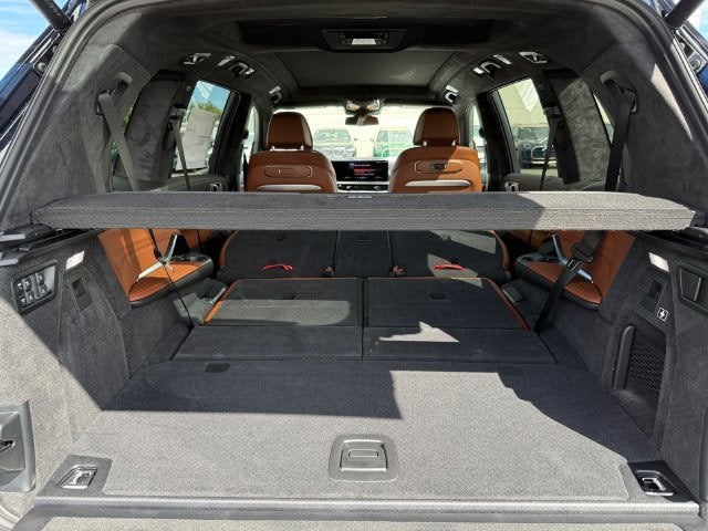2027 BMW X7 M60i