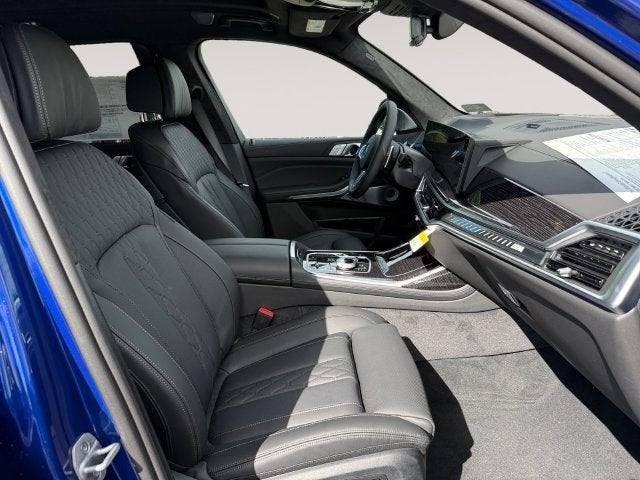 2027 BMW X7 M60i