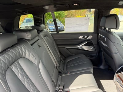 2027 BMW X7 M60i