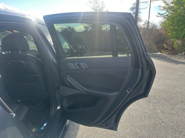 2027 BMW X6 xDrive40i