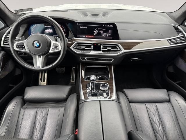 2021 BMW X7 M50i