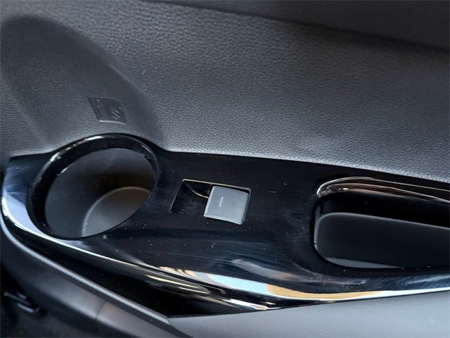 2025 Toyota Corolla Hatchback SE