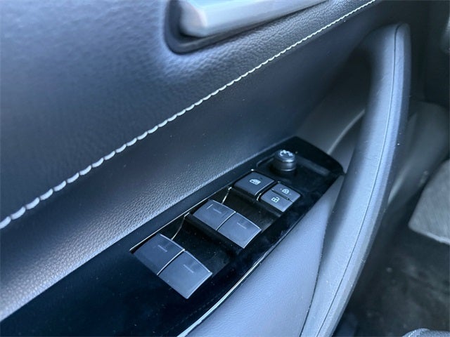 2025 Toyota Corolla Hatchback SE