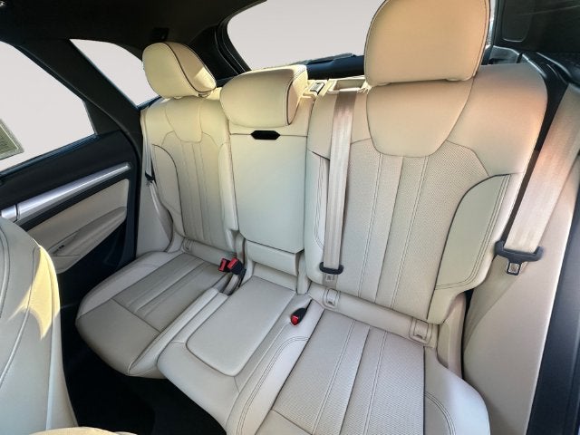 2024 Audi Q5 45 S line Premium quattro