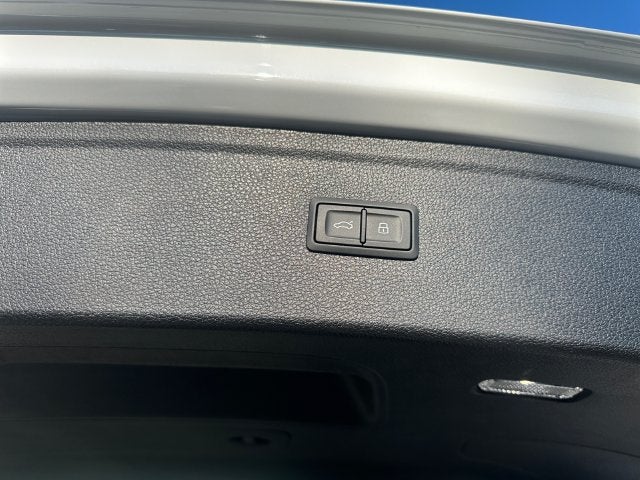 2024 Audi Q5 45 S line Premium quattro