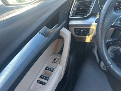 2024 Audi Q5 45 S line Premium quattro