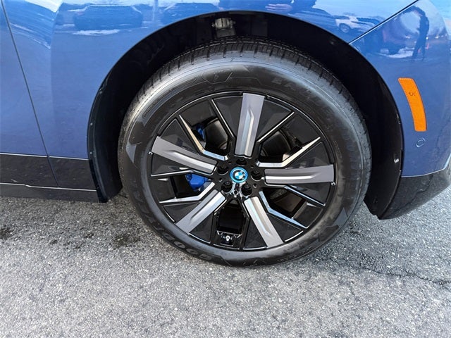 2025 BMW iX xDrive50