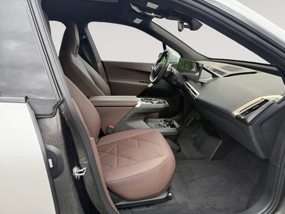 2026 BMW iX xDrive60