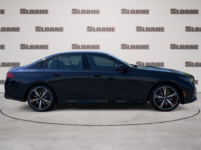 2027 BMW 550e Base