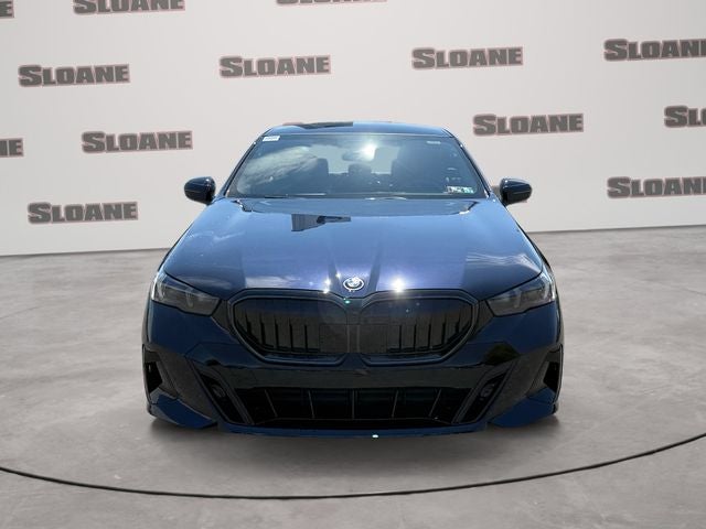 2027 BMW 550e Base