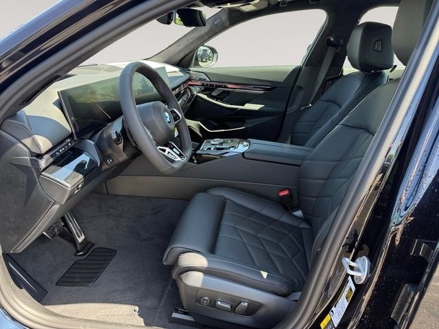 2027 BMW 550e Base