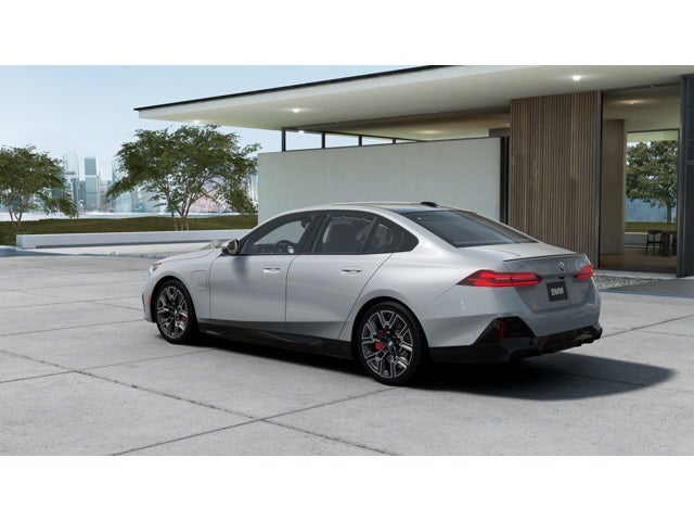 2027 BMW 550e Base