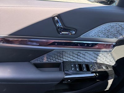 2026 BMW 7 Series 750e xDrive