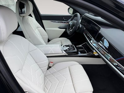 2026 BMW 7 Series 750e xDrive