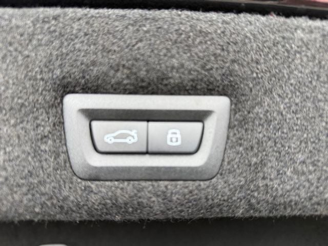 2026 BMW 7 Series 750e xDrive