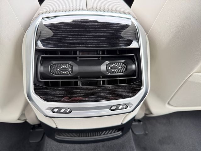 2026 BMW 7 Series 750e xDrive