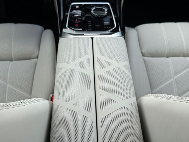 2026 BMW 7 Series 750e xDrive