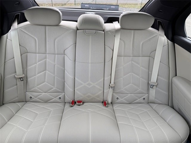 2026 BMW 7 Series 750e xDrive