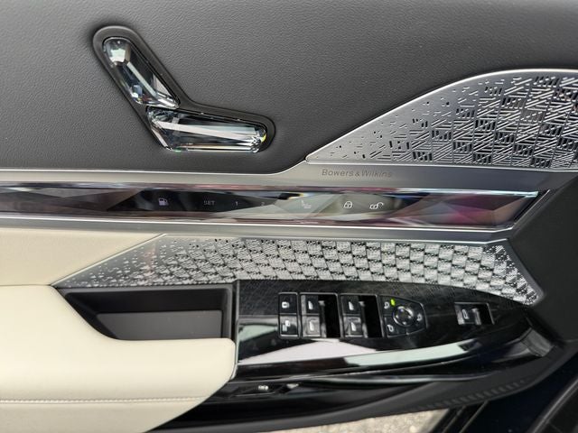 2026 BMW 7 Series 750e xDrive