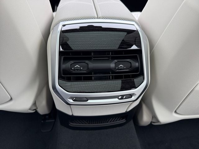 2026 BMW 7 Series 750e xDrive