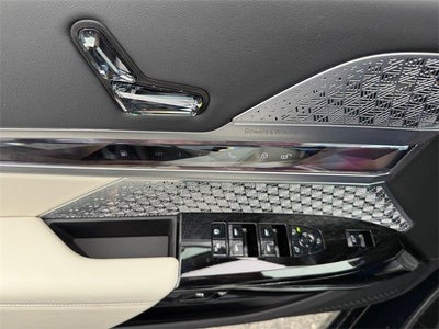 2026 BMW 7 Series 750e xDrive