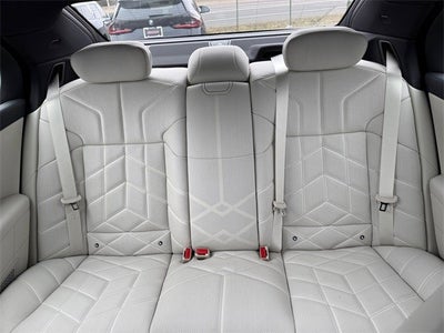 2026 BMW 7 Series 750e xDrive