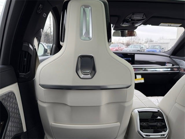 2026 BMW 7 Series 750e xDrive