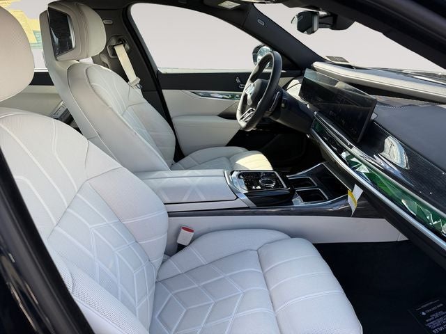 2026 BMW 7 Series 750e xDrive