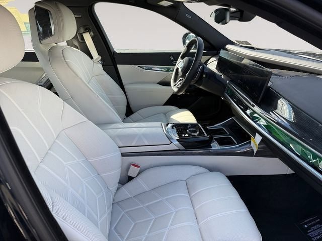 2026 BMW 7 Series 750e xDrive