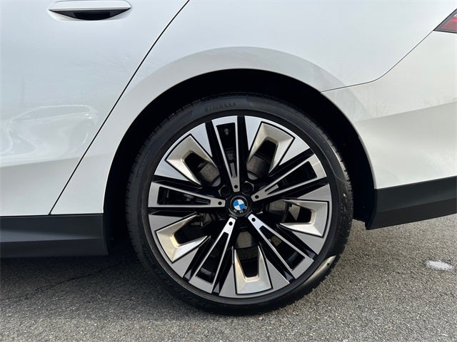 2025 BMW 5 Series 530i xDrive