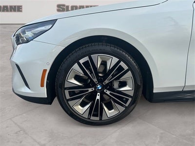 2025 BMW 5 Series 530i xDrive