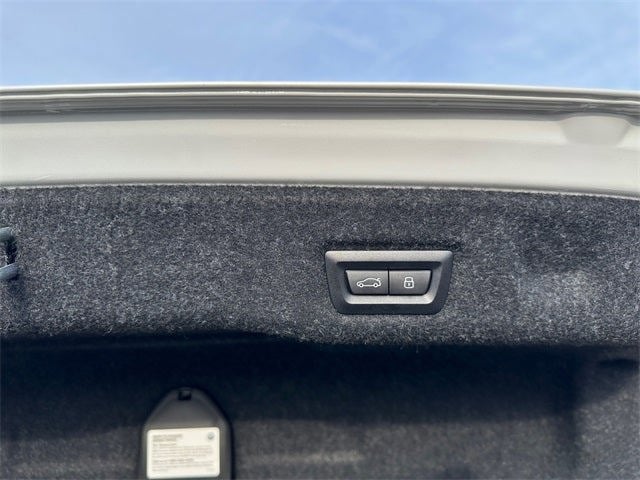 2025 BMW 5 Series 530i xDrive