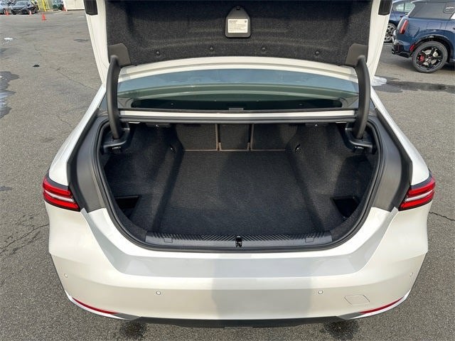 2025 BMW 5 Series 530i xDrive