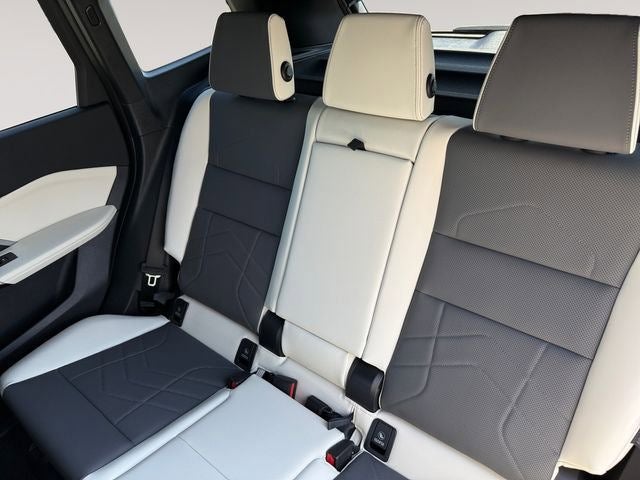 2027 BMW X1 Base