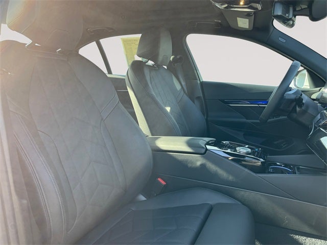 2025 BMW i5 xDrive40