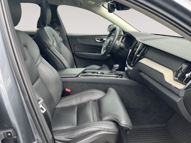 2021 Volvo XC60 T5 Inscription