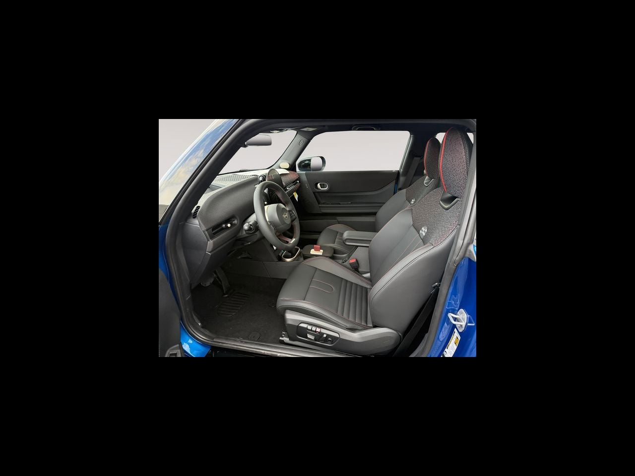 2026 MINI 2 DOOR ICONIC