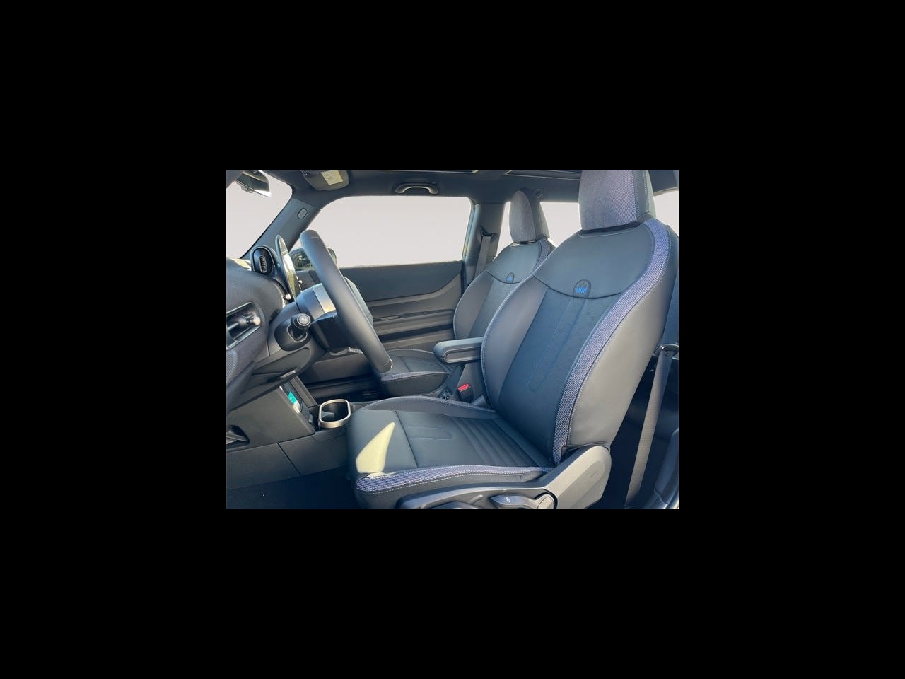 2026 MINI 2 DOOR SIGNATURE PLUS