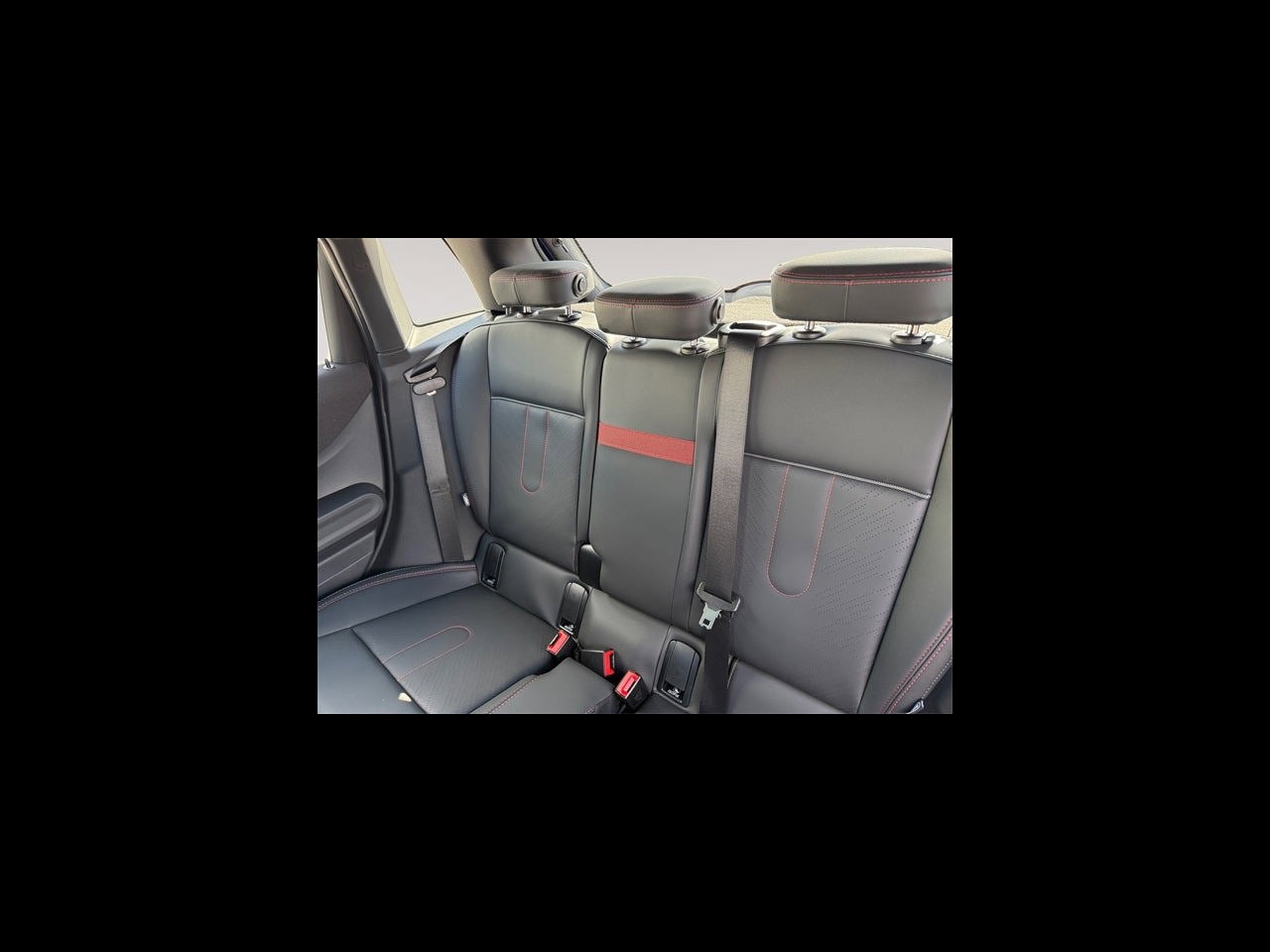 2026 MINI 4 DOOR ICONIC