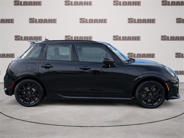 2026 MINI 4 DOOR ICONIC