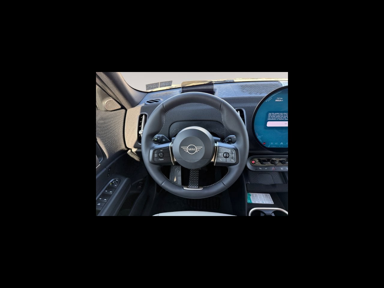 2027 MINI COUNTRYMAN ICONIC