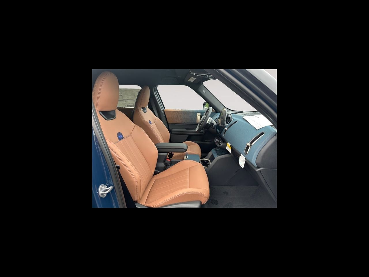 2027 MINI COUNTRYMAN ICONIC
