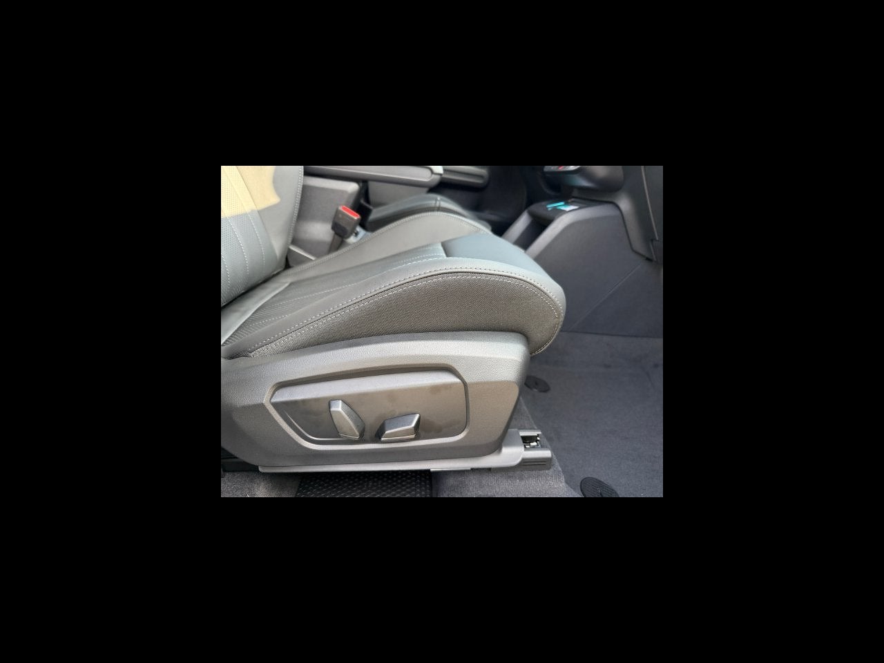 2027 MINI COUNTRYMAN ICONIC