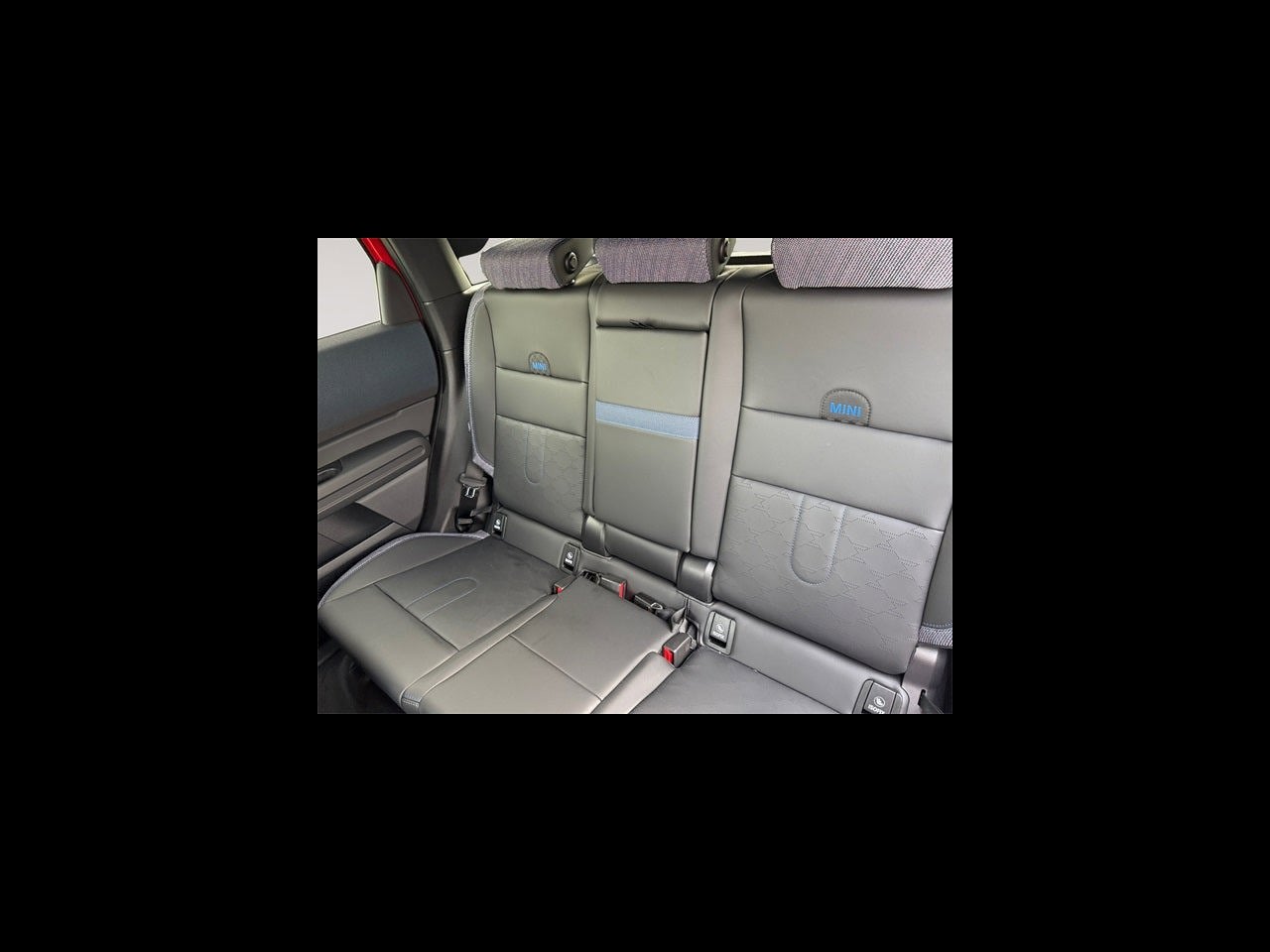 2026 MINI COUNTRYMAN ICONIC