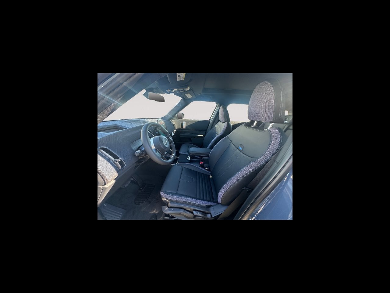 2027 MINI COUNTRYMAN SIGNATURE PLUS