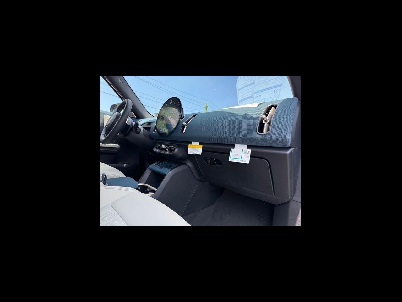 2027 MINI COUNTRYMAN ICONIC