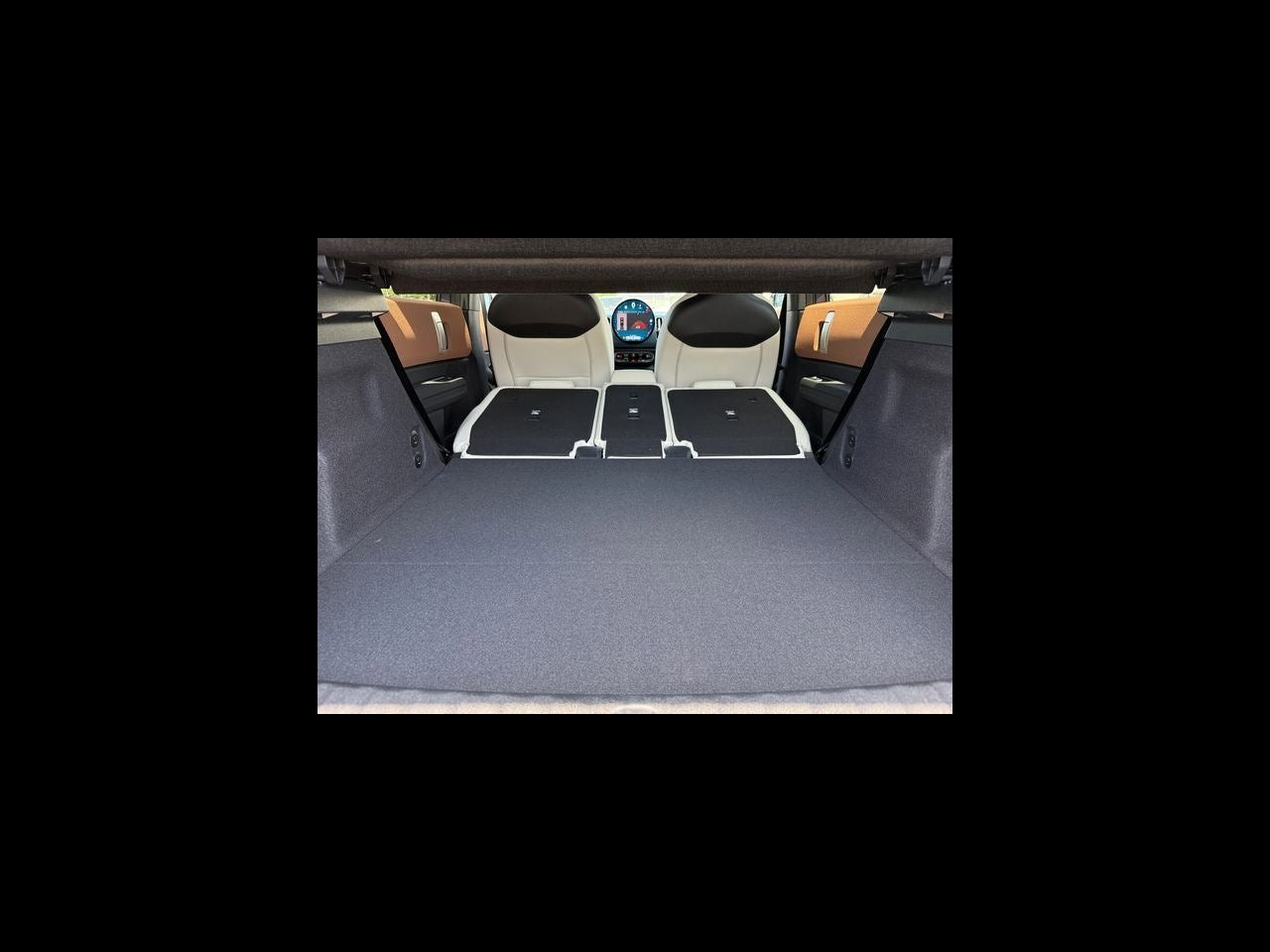 2027 MINI COUNTRYMAN ICONIC