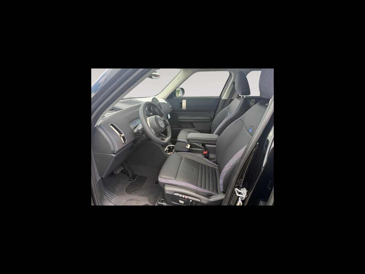 2027 MINI COUNTRYMAN SIGNATURE PLUS
